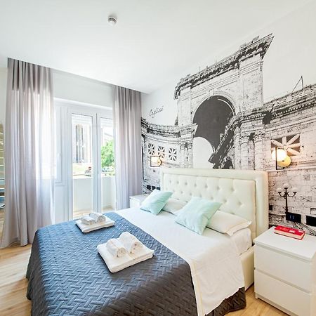 Eleonore Elegant Room Suite Cagliari Buitenkant foto